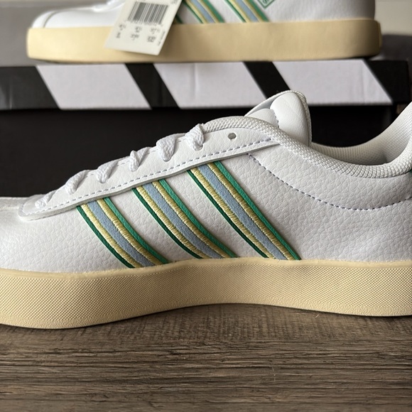 NWT Adidas Women's VL Court 3.0 Shoes - JQ7313 - Picture 7 of 14